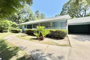 1034 Rocky Bayou Dr, Niceville, FL 32578 - Photo 2