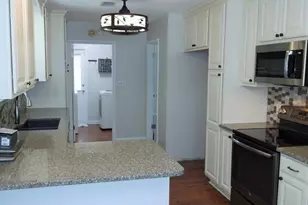 303 NW Linda Ln NW, Fort Walton Beach, FL 32548 - Photo 10