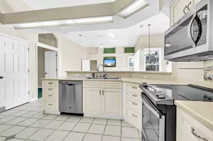 4328 Sunset Beach Cir, Niceville, FL 32578 - Photo 12