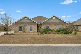 523 Gadwell St, Crestview, FL 32539 - Photo 2
