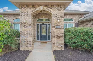 2909 Chancery Ln, Crestview, FL 32539 - Photo 2