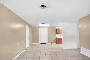 6423 Julia Dr, Milton, FL 32570 - Photo 2