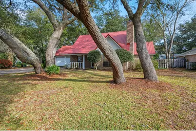 254 W Dominica Circle W, Niceville, FL 32578 - Photo 4