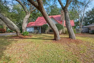 254 W Dominica Circle W, Niceville, FL 32578 - Photo 4