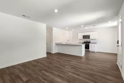 135 E Tiger Lily Lane E, Defuniak Springs, FL 32433 - Photo 6