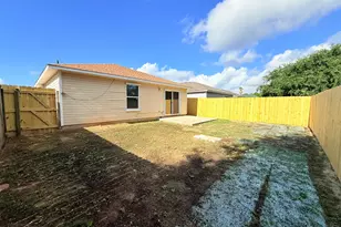 7612 Chablis Cir, Navarre, FL 32566 - Photo 14