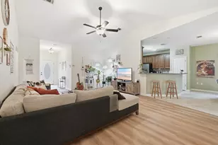 512 Hickory Ave, Niceville, FL 32578 - Photo 12