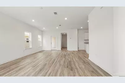 73 Longsedge Street, Freeport, FL 32439 - Photo 4