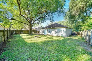 1705 N Pearl Street N, Crestview, FL 32536 - Photo 2