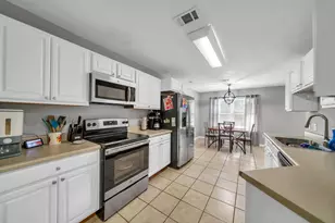 1705 N Pearl Street N, Crestview, FL 32536 - Photo 6