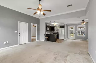 516 Hyde Park Dr, Crestview, FL 32539 - Photo 8