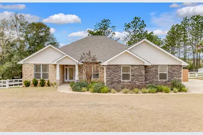 5882 Saratoga Drive, Crestview, FL 32536 - Photo 1
