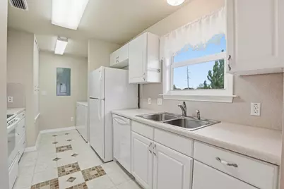 1491 W Highway 98 W, Mary Esther, FL 32569 - Photo 42