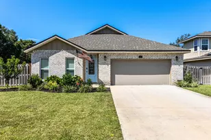 57 5th St, Shalimar, FL 32579 - Photo 1