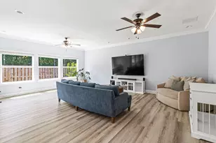 57 5th St, Shalimar, FL 32579 - Photo 8