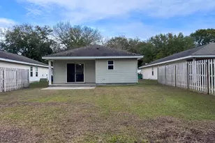 64 7th St, Shalimar, FL 32579 - Photo 16