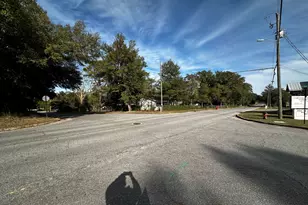 402 Church St, Crestview, FL 32539 - Photo 16