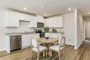 6477 Firefly Dr, Milton, FL 32583 - Photo 10