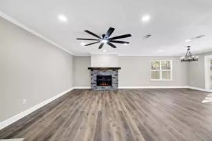 4052 Randi Rd, Crestview, FL 32539 - Photo 6