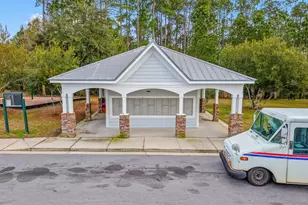235 Date Palm Ln, Freeport, FL 32439 - Photo 4