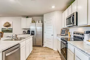 6464 Firefly Dr, Milton, FL 32583 - Photo 10