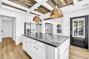 139 E Georgie Street E, Santa Rosa Beach, FL 32459 - Photo 2