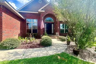 231 Paradise Palm Cir, Crestview, FL 32536 - Photo 1