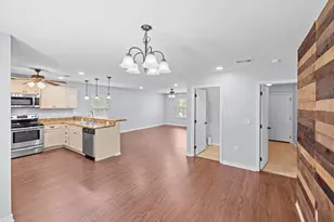 457 Eisenhower Dr, Crestview, FL 32539 - Photo 4