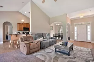 607 Rowan Cir, Crestview, FL 32536 - Photo 6