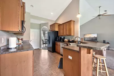 607 Rowan Circle, Crestview, FL 32536 - Photo 10