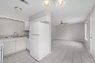 131 Bayou View Dr, Fort Walton Beach, FL 32547 - Photo 4