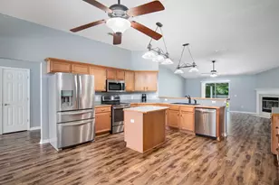 7292 Broadmoor St, Navarre, FL 32566 - Photo 22