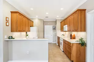 1736 Wren Way, Niceville, FL 32578 - Photo 10