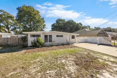 366 NE Osborne Drive NE, Fort Walton Beach, FL 32548 - Photo 8