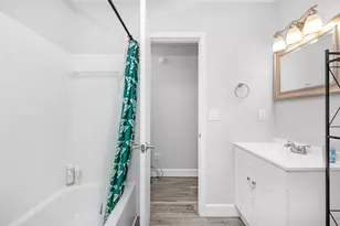 827 Boulevard De L'Orleans, Mary Esther, FL 32569 - Photo 18