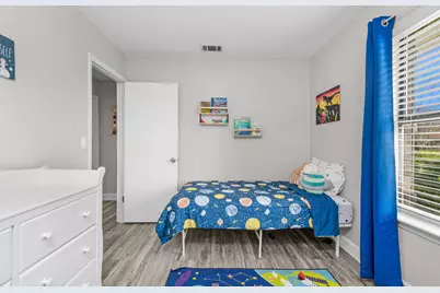 827 Blvd De L Orleans, Mary Esther, FL 32569 - Photo 20