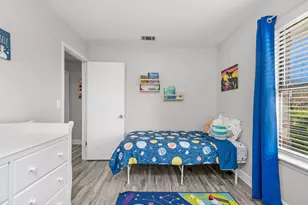 827 Boulevard De L'Orleans, Mary Esther, FL 32569 - Photo 20