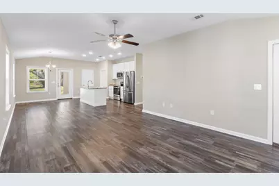 145 NE Fourth Avenue NE, Crestview, FL 32539 - Photo 6