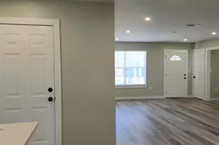 292 E North Ave E, Crestview, FL 32536 - Photo 2