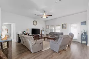 2609 Prominence Ln, Crestview, FL 32536 - Photo 6