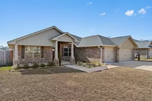 5823 Crestlake Dr, Crestview, FL 32536 - Photo 2