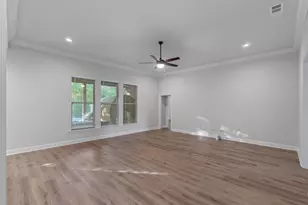 4605 Queen Palm Ct, Pace, FL 32571 - Photo 8