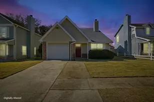 412 Woodland Park Cir, Mary Esther, FL 32569 - Photo 2