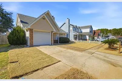 412 Woodland Circle, Mary Esther, FL 32569 - Photo 4