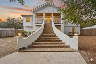 3111 Holley Point Rd, Navarre, FL 32566 - Photo 1