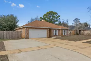 2237 Prytania Cir, Navarre, FL 32566 - Photo 2