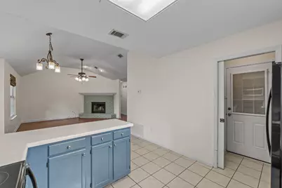 2237 Prytania Circle, Navarre, FL 32566 - Photo 14