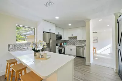 105 NW Moriarty Street NW, Fort Walton Beach, FL 32548 - Photo 2