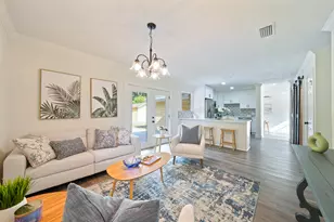105 NW Moriarty Street NW, Fort Walton Beach, FL 32548 - Photo 1