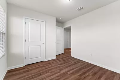 698 Whispering Creek Avenue, Freeport, FL 32439 - Photo 6